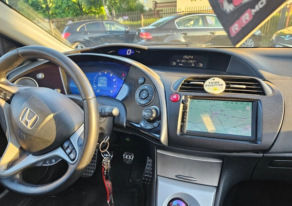 Honda Civic cena 21900 przebieg: 245000, rok produkcji 2006 z Skierniewice małe 154